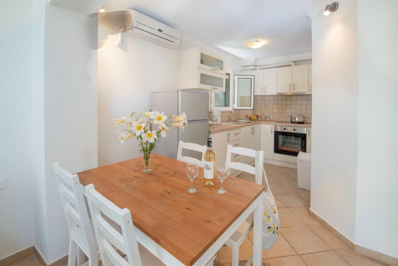 Doras House Apartment Gaios